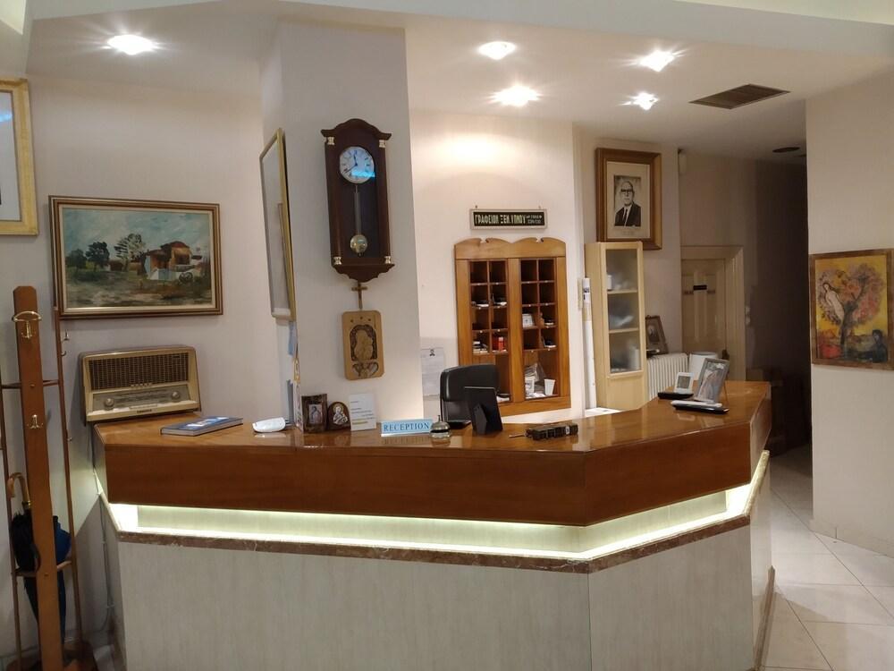 Diethnes Larissa Exterior foto